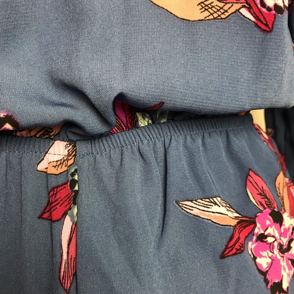 One Clothing Long Sleeve Romper. Size XS - Picture 8 of 9